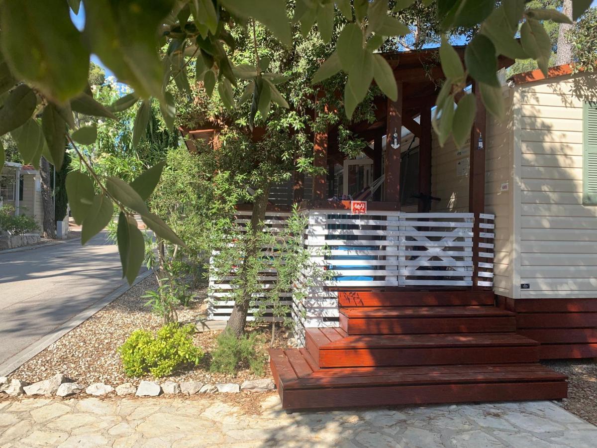 بيوغْغاد نا موغو Pine And Lavander Home المظهر الخارجي الصورة
